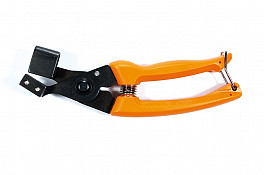 Pliers for attaching tree clips